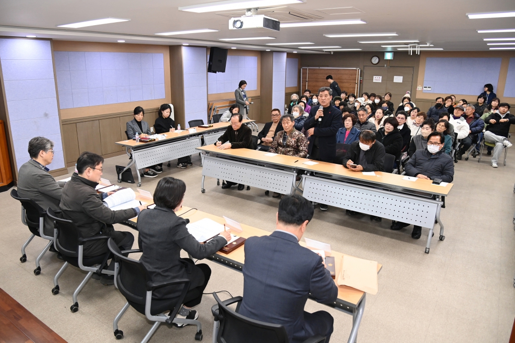 비봉초 후적지 활용 방안 주민 의견 청취를 위한 토론회 이미지(4)