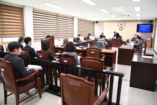 제225회 임시회 의회운영위원회 업무보고 청취 대표이미지