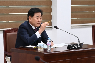 제261회 의회운영위원회 행정사무감사 대표이미지