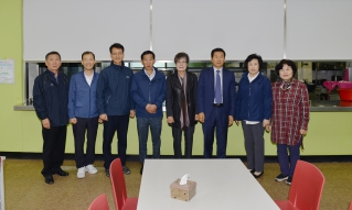 자원봉사활동 (서구노인복지관 급식봉사 및 주변 대청소) 대표이미지