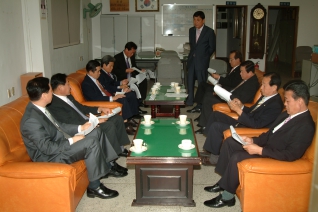 복지시설 방문 대표이미지