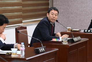 제261회 의회운영위원회 행정사무감사 대표이미지